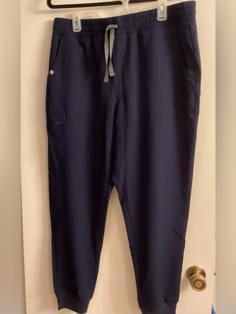 🌷 NWT Figs women’s Navy Jogger Scrub Pants XL
